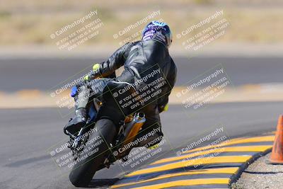 media/Oct-08-2022-SoCal Trackdays (Sat) [[1fc3beec89]]/Turn 11 Backside (1145am)/